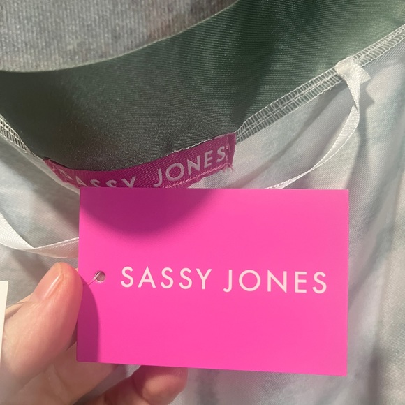 Brand new!!! Sassy Jones one size duster. - Picture 6 of 7